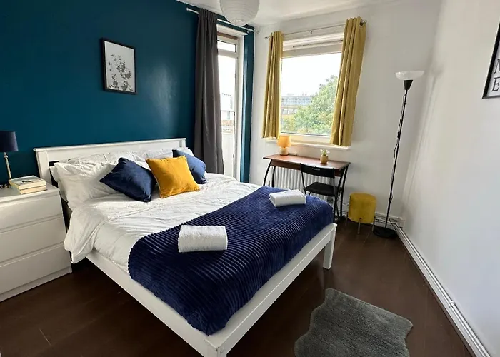 Modern 3 Bedroom Flat In Camden