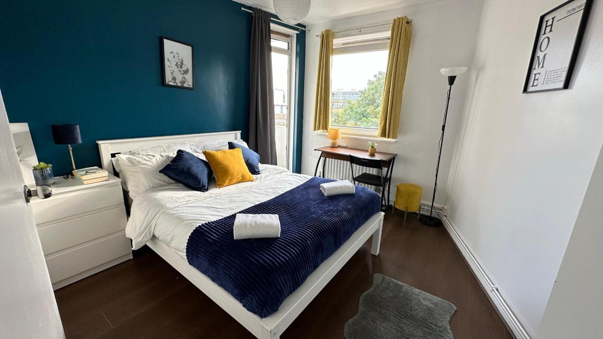 Modern 3 Bedroom Flat In Camden Londra