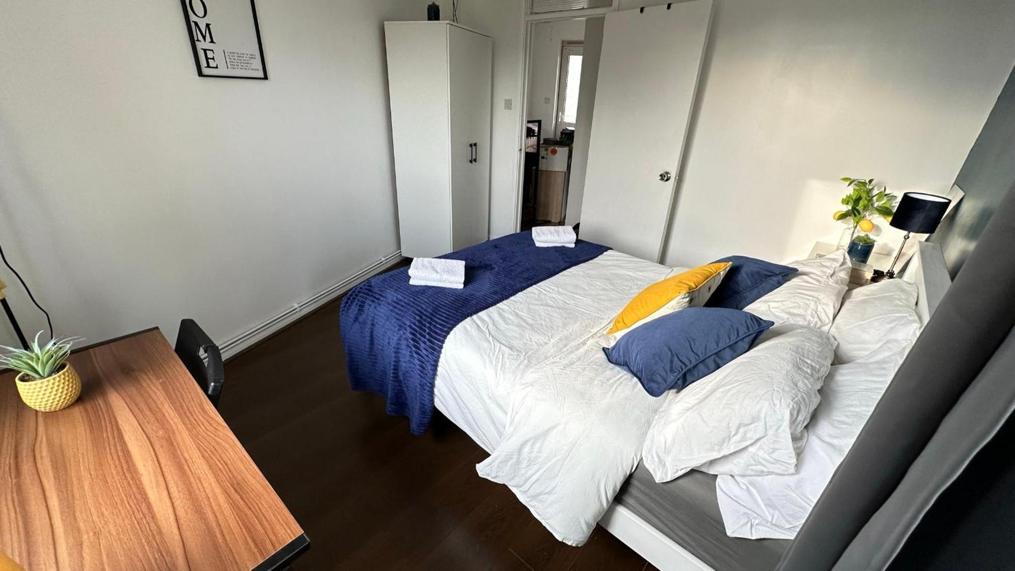 Appartamento Modern 3 Bedroom Flat In Camden Londra
